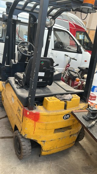 Carretilla Eléctrica OM EU 17.5