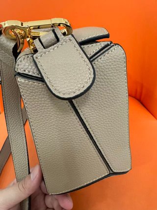 Bolso Loewe Puzzle Beige Piel