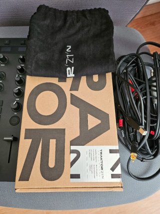 Native Instruments Traktor Z1 MK2