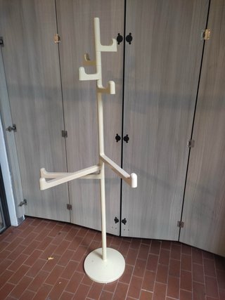 Attaccapanni beige in plastica