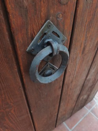 Puerta de madera antigua