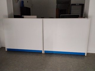 Mostrador o recepción blanco