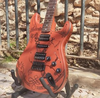 CUSTOMIZA TU GUITARRA ELÉCTRICA!
