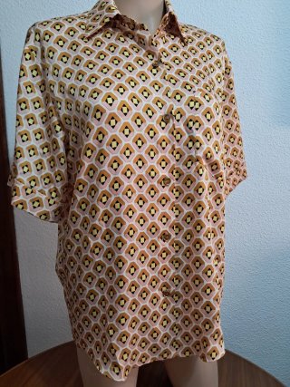 Camisa estampada chica