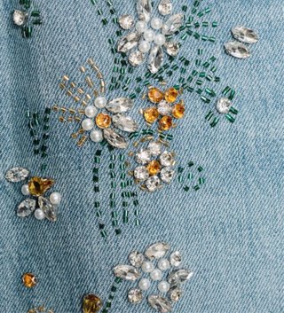 Zara Jeans Anchos Bordados Flores