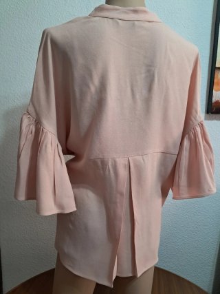Blusa rosa escote choker manga acampanada