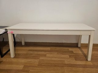 Mesa de comedor de madera con 2 sillas y 1 banco
