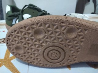 Zapatillas deportivas verdes y blancas talla 42