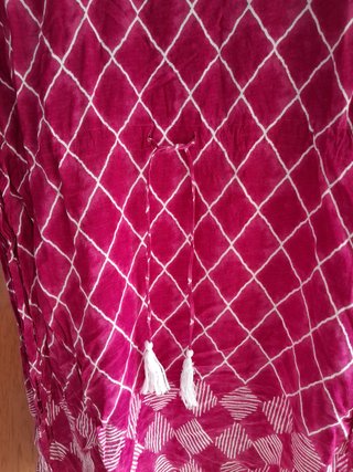 Vestido kaftan fucsia estampado geométrico