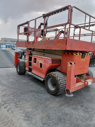 Plataforma Tijera JLG 3394 RT Diesel 12m
