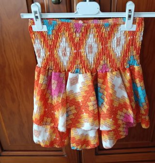 Conjunto top y minifalda estampado