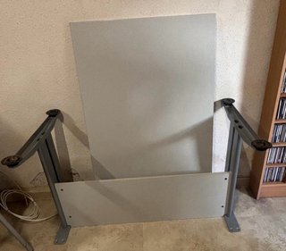 Mesa de oficina/escritorio beige y gris