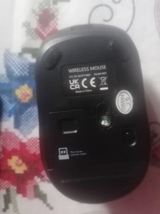 Teclado y ratón inalámbricos negros