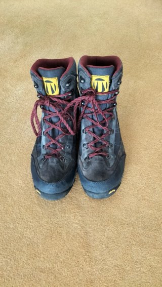 Botas de montaña Tecnica MAKALU azules grises