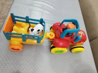 Juguetes bebé: tractor, volante y tambor