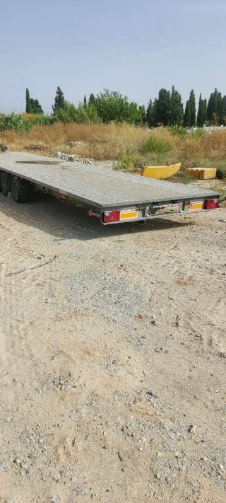 Grúa con plataforma