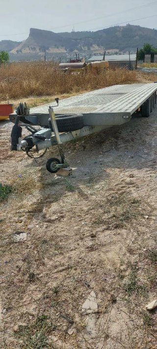 Grúa con plataforma