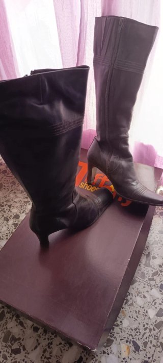 Botas de piel marrones para mujer