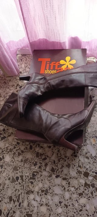 Botas de piel marrones para mujer