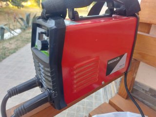 Soldadora Greencut MMA180 IGBT