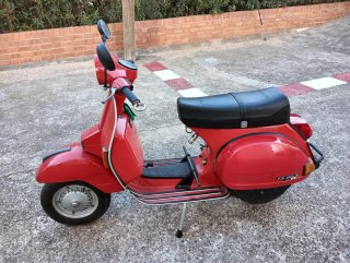Vespa 200 irs Roja