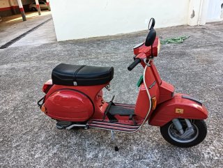 Vespa 200 irs Roja