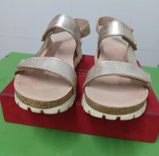 Sandalias Panama Jack doradas talla 37