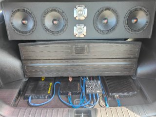 Instalación de pantallas multimedia para coches