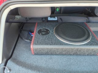 Instalación de pantallas multimedia para coches