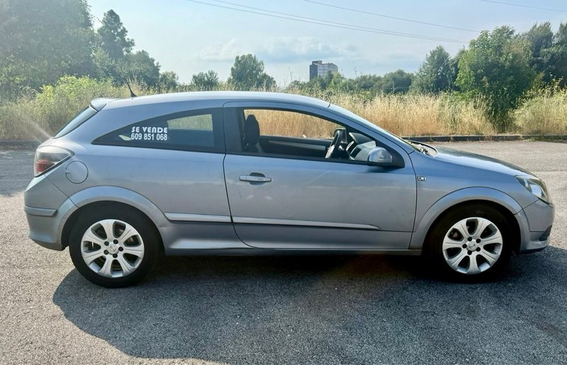 Opel Astra 1.7 CDTi Energy 2009, foto 2