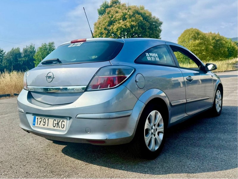 Opel Astra 1.7 CDTi Energy 2009, foto 3