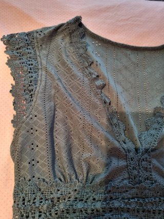 Blusa Shein sin manga verde talla XL