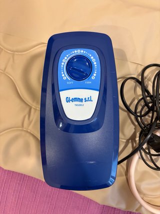 Materassino antidecubito ad aria con compressore