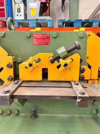 Punzonadora Geka Minicrop 45 Usada