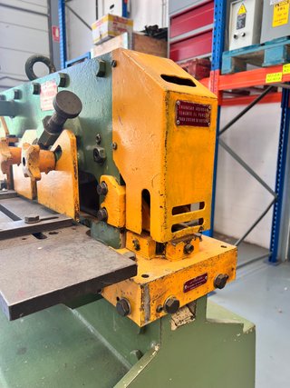 Punzonadora Geka Minicrop 45 Usada