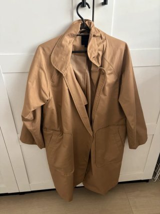 Larga chaqueta beige