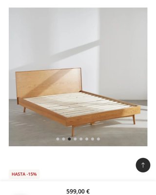 Es una cama de madera de la tienda Maison du monde