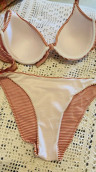 Bikini Rayas Rojas y Blancas