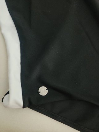 Bañador moldeador de Leonisa Negro y Blanco