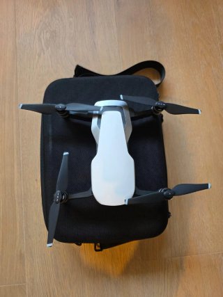 Dron DJI Mavic Air Fly More Combo