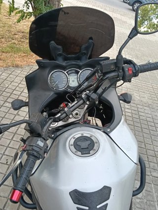 Suzuki V-Strom DL 1000 Moto