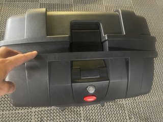 Baúl Moto 2 Cascos SHAD Soporte Regulable