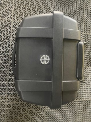 Baúl Moto 2 Cascos SHAD Soporte Regulable