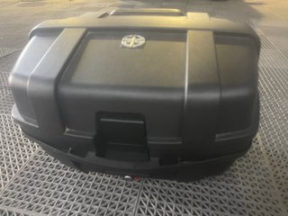 Baúl Moto 2 Cascos SHAD Soporte Regulable