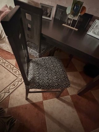 Mesa y 4 Sillas Comedor