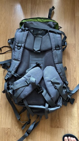 Mochila klarfit 60L KLAR FIT gris y verde