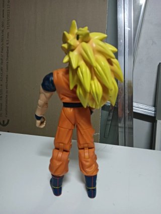 Action Figure Goku SSJ3