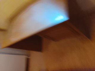Escritorio de madera con cajones