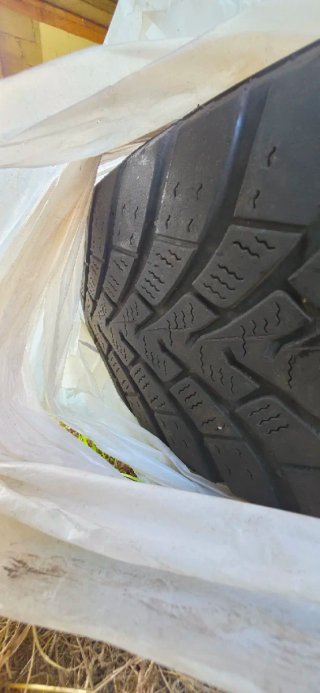 Llantas Mitsubishi con Neumáticos