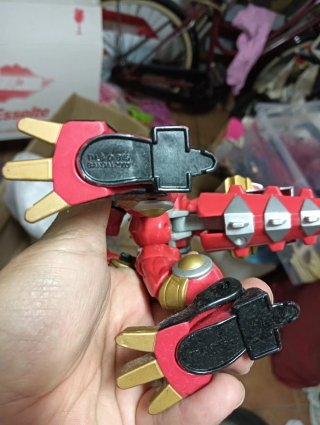 Action Figure Ranger Rosso Dinosauro
